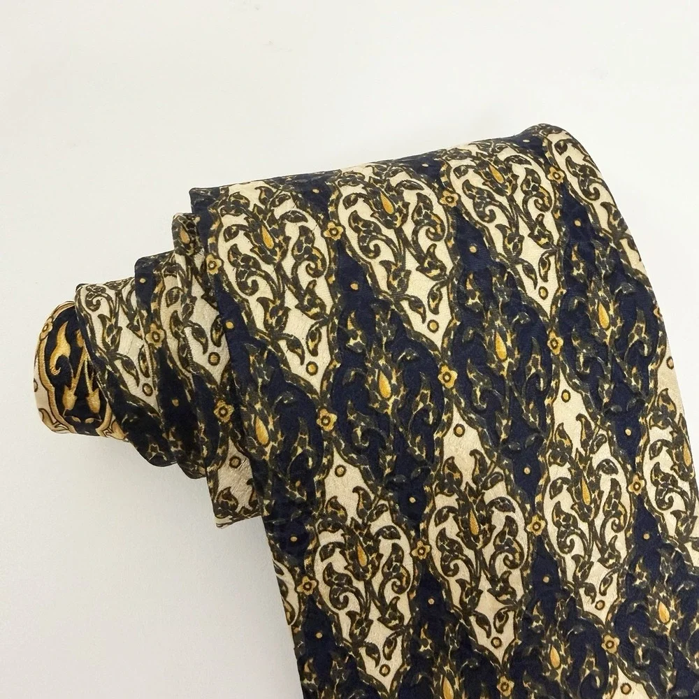 Gianni Versace Men's Vtg Tie Navy/Gold Baroque Silk Italy 3 5/8